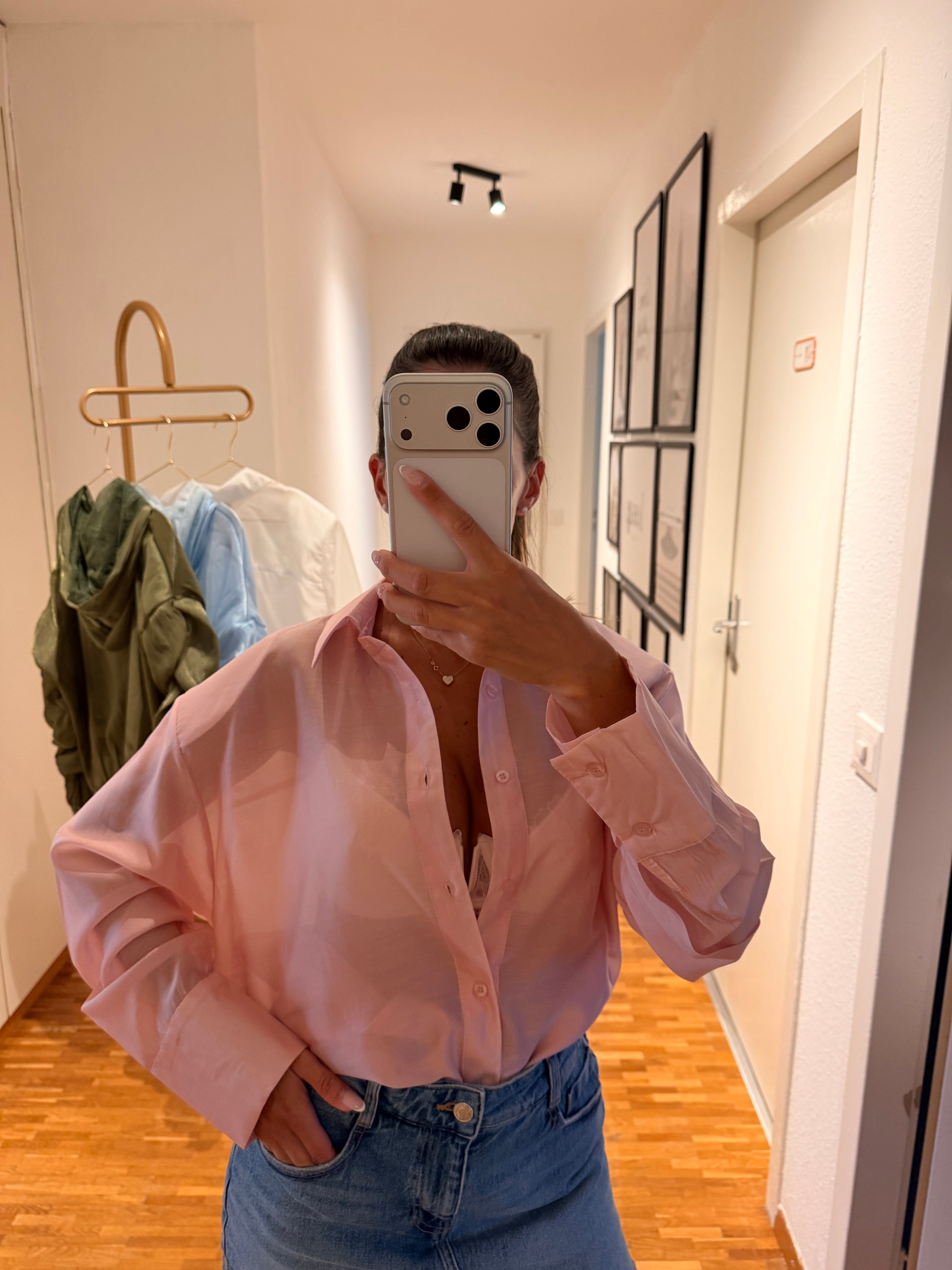 Chemise transparente épaulettes rose